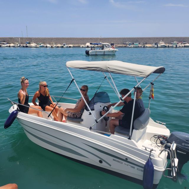 Boat Without Licence, Fuel Included - Key Points