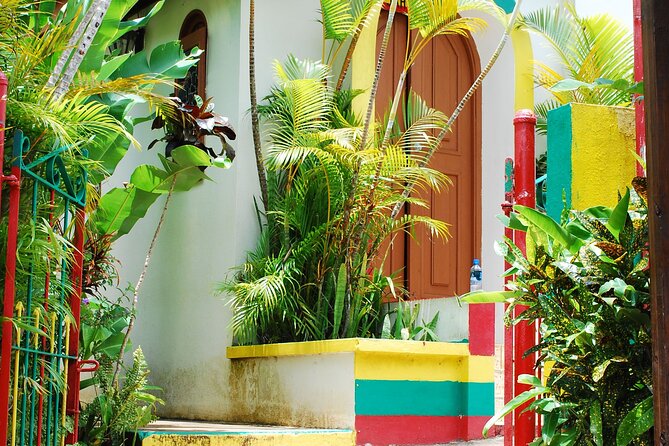 Bob Marley 9 Miles, Shopping Tour Ocho Rios (Entry Fee Included) - Pickup and Transportation