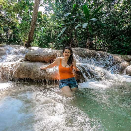 Bob Marley, Dunn's River Falls and Luminous Lagoon Tour - Bob Marleys Birthplace