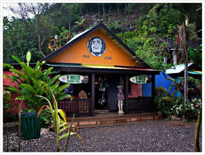 Bob Marley Mausoleum & Dunn's River Falls Private Tour - Weather Considerations