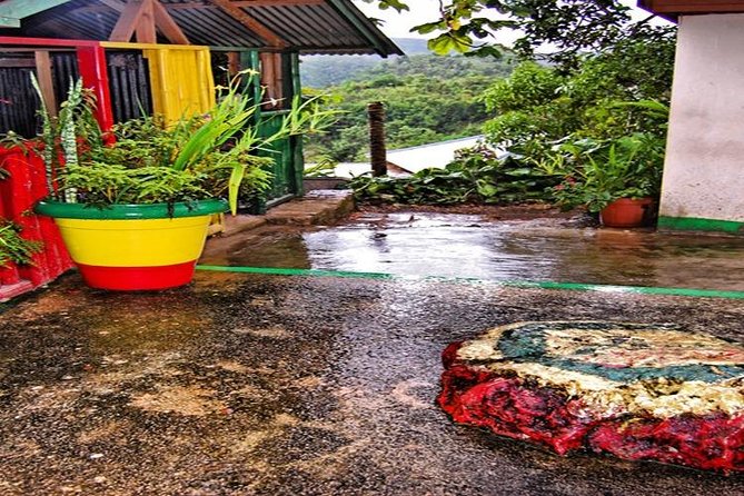 Bob Marley Nine Mile Tour - Exploring Bob Marleys Hometown