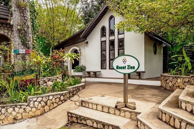 Bob Marley Nine Miles, sightseeing and local food and fruit stop - Practical Details and Tips
