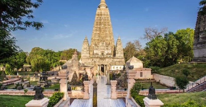 BODHGAYA FULL DAY TOUR - Great Buddha Statue