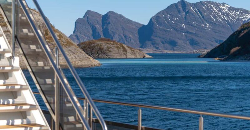 Bodø: Silent Winter Fjord Cruise - Vessel and Comfort