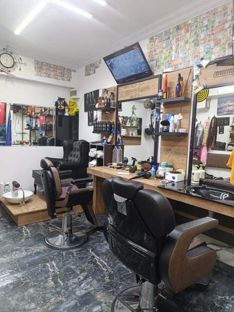 Bodrum Barber Experience(Haircut,Shave and Shoulder Massage) - Duration and Group Size