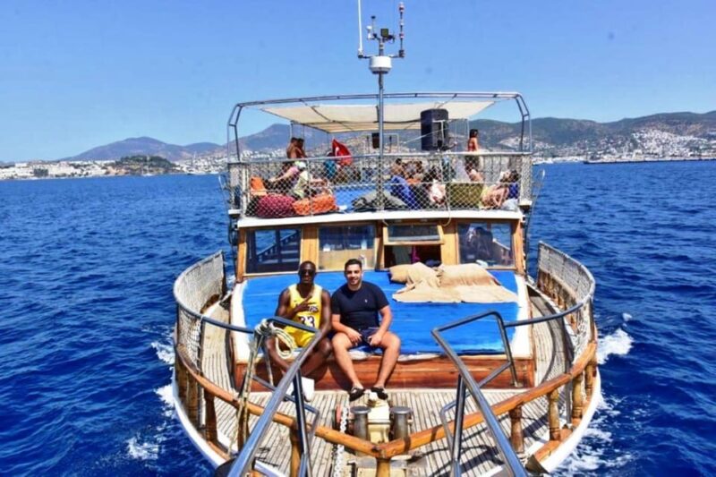 Bodrum: Beaches and Islands Boat Tour With Lunch - Inclusions