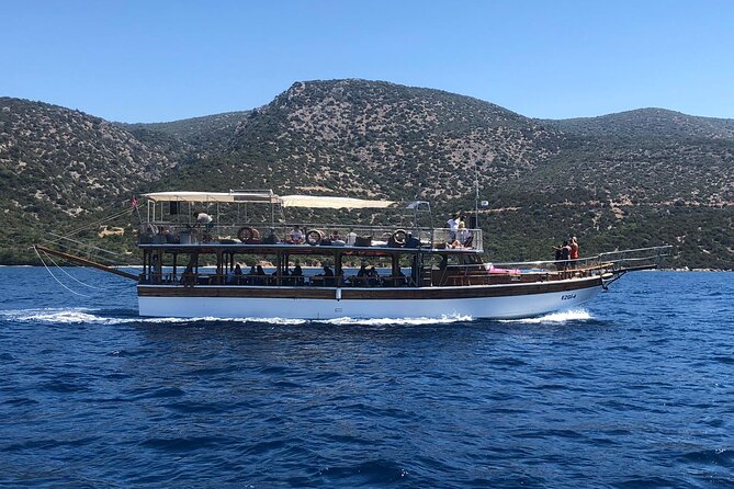 Bodrum Boat Trip With Lunch 11:00 to 17:00 - Itinerary Highlights