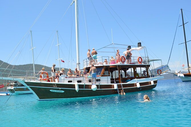 Bodrum Daily Boat Trip / Orak or Black Island - Inclusions and Amenities