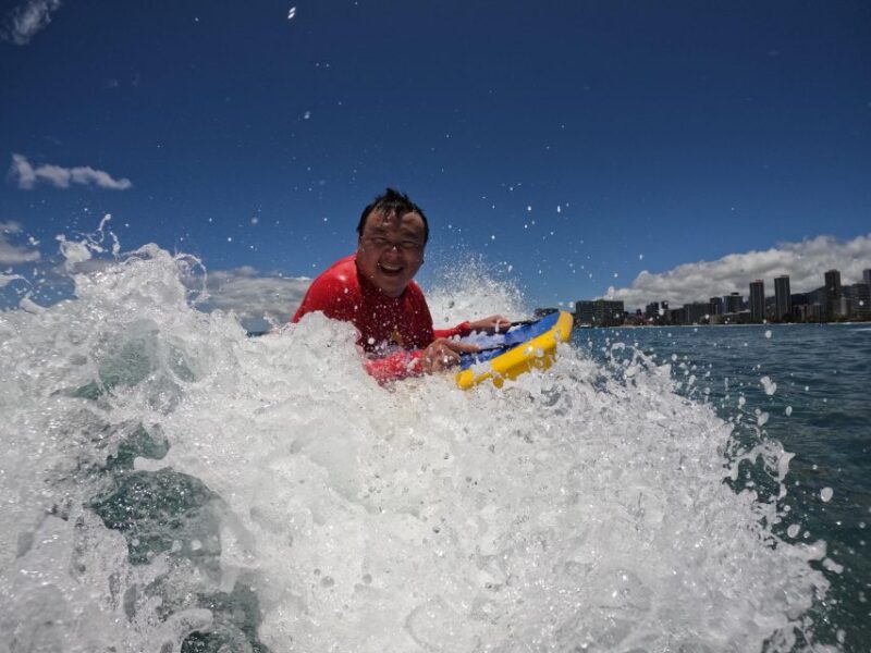 Bodyboard Lesson in Waikiki, 3 or More Students, 13+ - Included Equipment