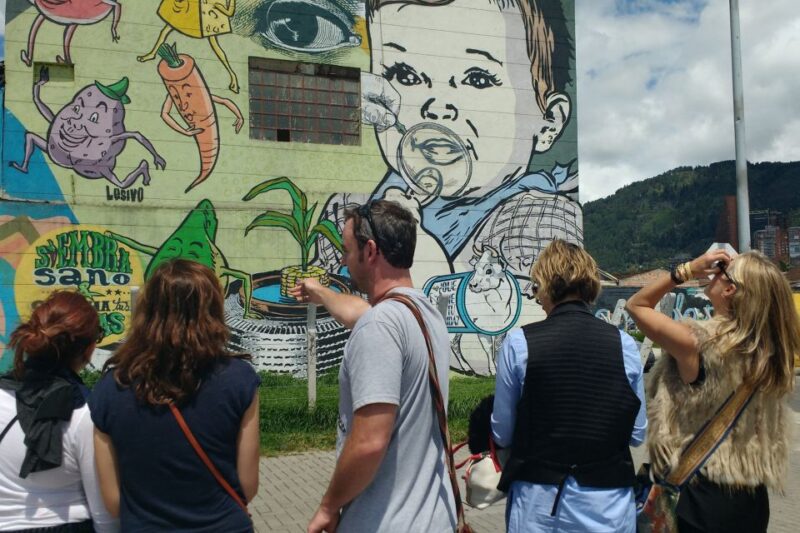 Bogotá: Capital Street Art - Vibrant Graffiti in Chapinero