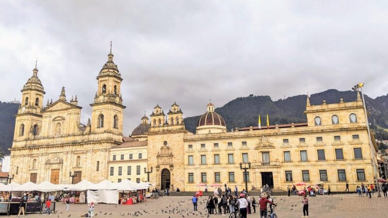 Bogotá: City Centre & Old Town La Candelaria Selfguided Walk - Key Points