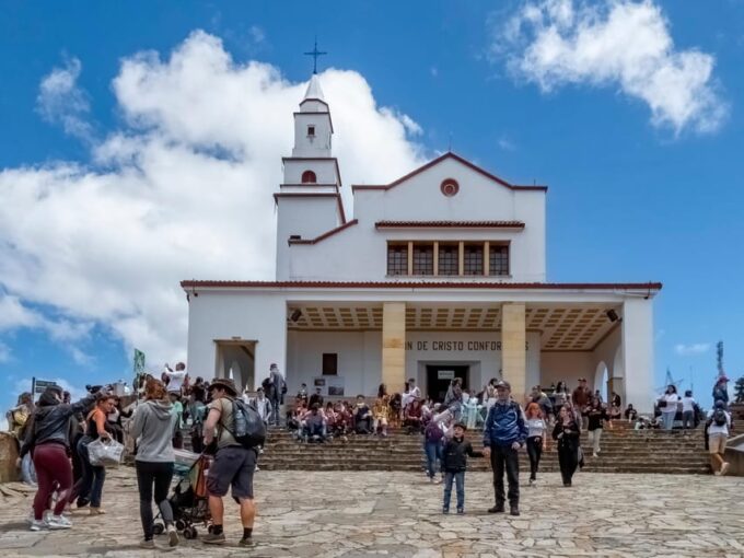 Bogotá: City Tour, Monserrate, Gold Museum & Bolivar Square - Ratings