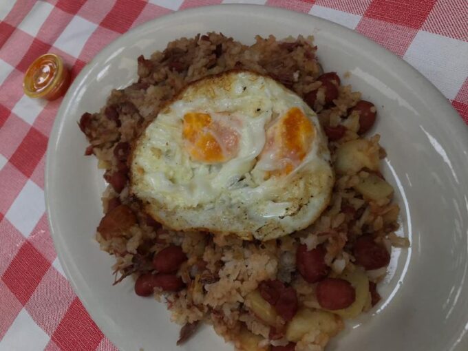 Bogotá: Colombian Breakfast Discovery Tour - Breakfast Establishments