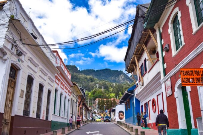 Bogota: Downtown City and Monserrate Hill Private Tour - Tour Experience Highlights