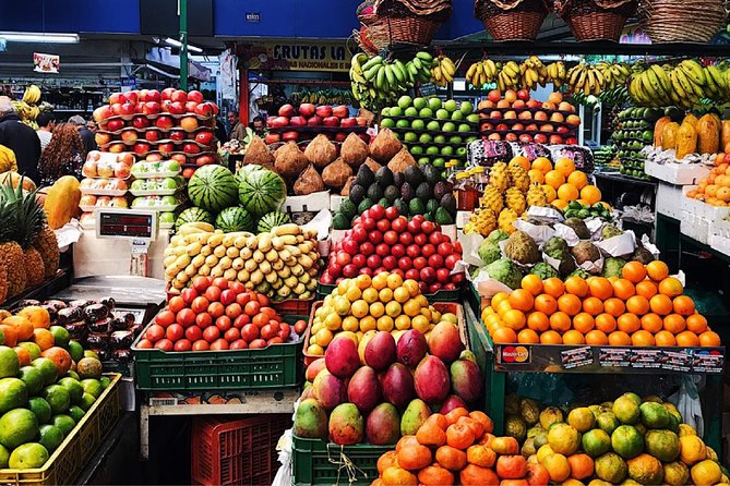Bogota Farmers Market Private Tour: +15 Fruit & Treats Tasting • 3h - Taste Tropical Fruit Varieties