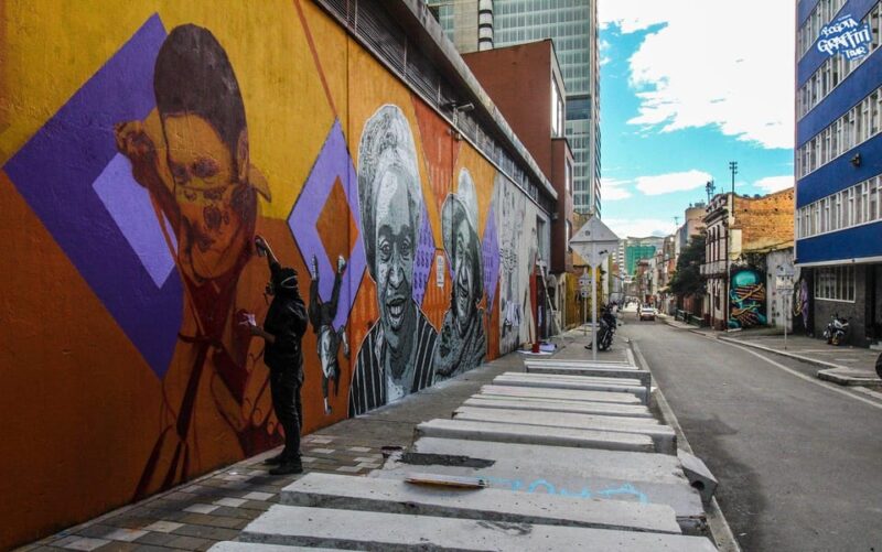 Bogotá: Graffiti Tour the Best Urban Art Tour - Tour Experience