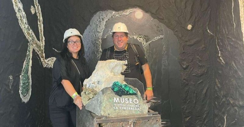 Bogota: Guided Colombian Emeralds Tour With Museum Entry - Itinerary