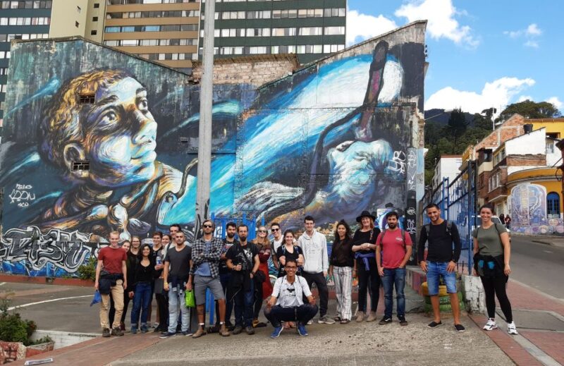 Bogotá: La Candelaria Graffiti & Urban Art Shared Tour - Key Points