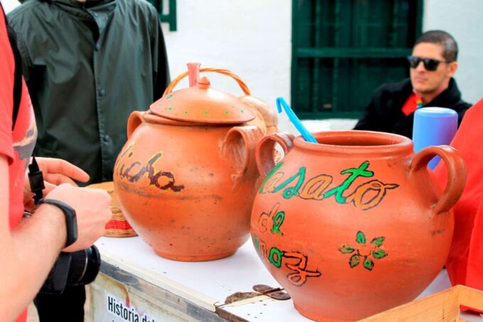 Bogota: La Candelaria Highlights Walking Tour - Immersive Experience