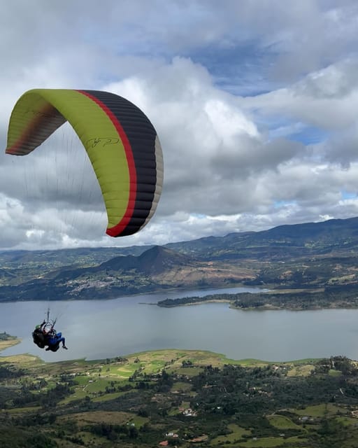 Bogota: Paragliding Activity in Guatavita With Transfers - Key Points