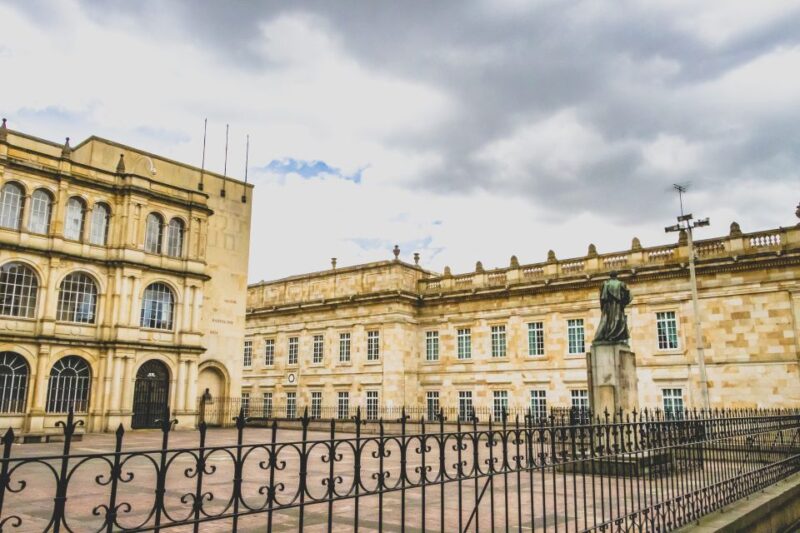 Bogotá: Private Candelaria Walking Tour With Gold Museum - Customer Reviews
