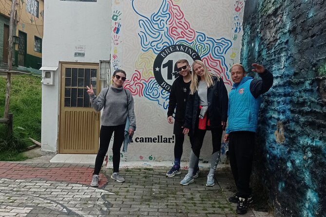 Bogota Street Urban Tour With Fruits, Graffiti and Private Guide - Inclusions