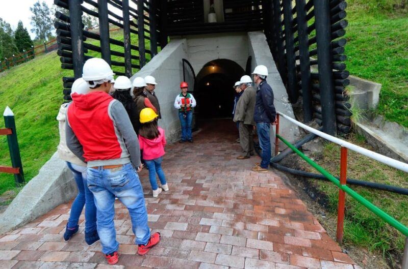 Bogotá: Tour to Salt Cathedral of Zipa & Nemocón Salt Mine - Salt Cathedral of Zipaquirá