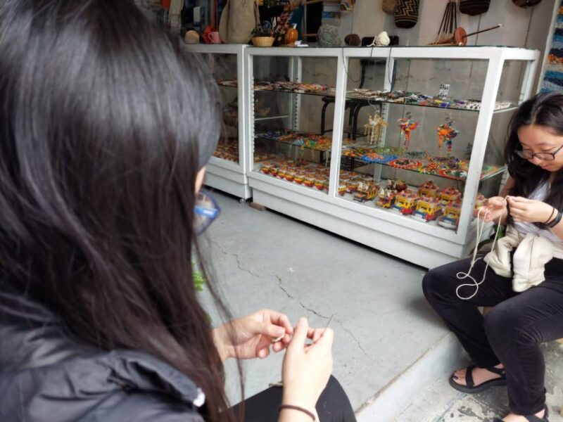 Bogotá: Traditional Colombian Bag Craft Workshop With Drink - Cultural Experience