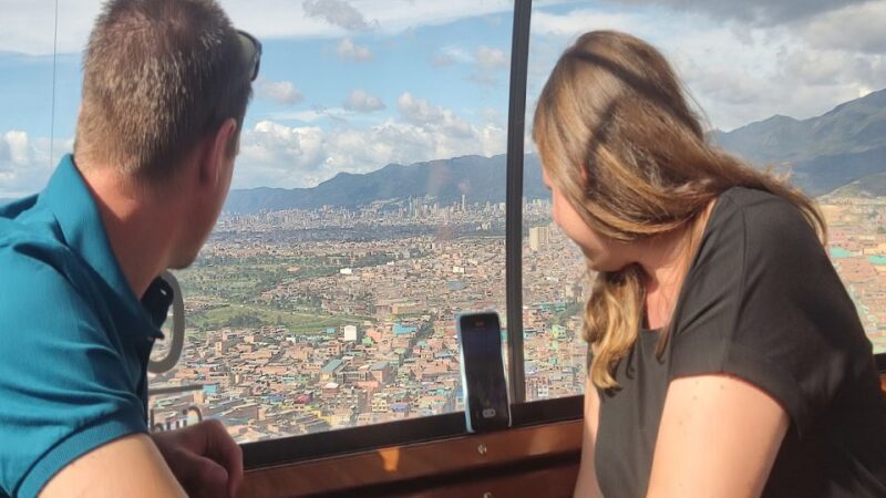 Bogotá's Neighborhoods: the Paradise Favela Tour With Cable Car - Itinerary Highlights