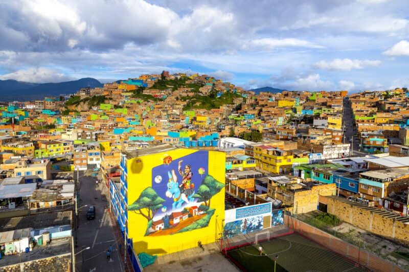 Bogotá's Neighborhoods: the Paradise Favela Tour With Cable Car - Itinerary Highlights