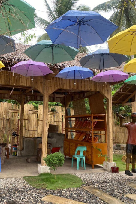 Bohol Cultural Heritage Tour With Lunch Buffet - Lunch at Rio Verde Floating Restaurant