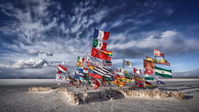 BOLIVIA: CLASSIC UYUNI SALT FLAT - Pickup and Transportation