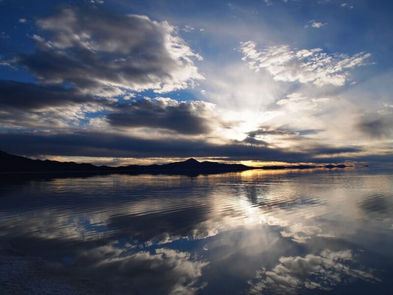 BOLIVIA: SUNRISE AND STARLIGHTS IN UYUNI - Highlights and Experiences