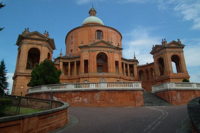 Bologna Airport Transfers : Bologna City to Bologna Airport BLQ in Luxury Van - Customer Reviews