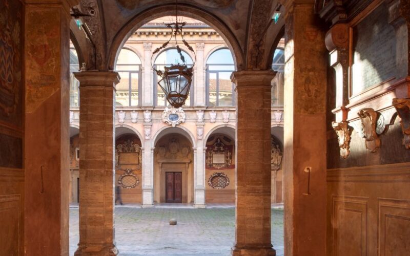 Bologna: Audio-Guided Archiginnasio Visit With Food Tasting - Local Food Tasting: A Culinary Delight