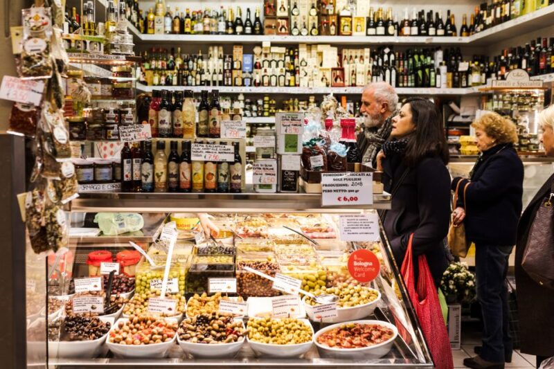 Bologna: Eat and Drink Like a Local Food Tour - Local Guide Interaction