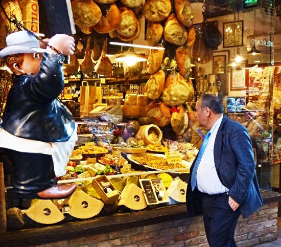 Bologna: Guided Walking Tour - Meeting Point and Dress Code