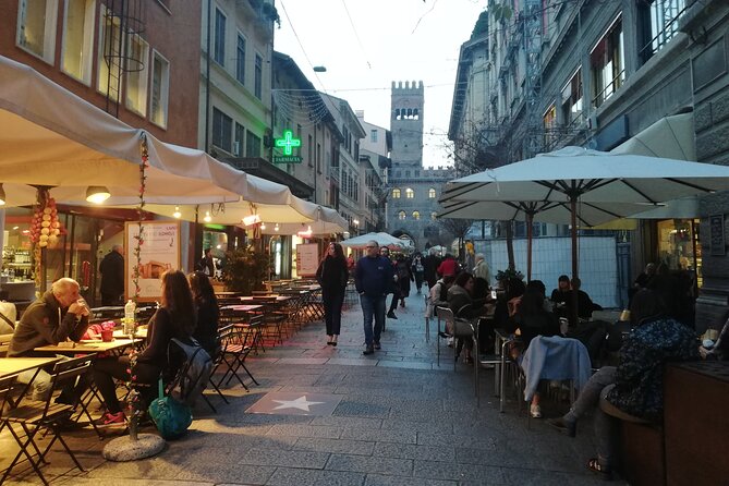 Bologna Highlights Tour - Explore Bolognas Skyline