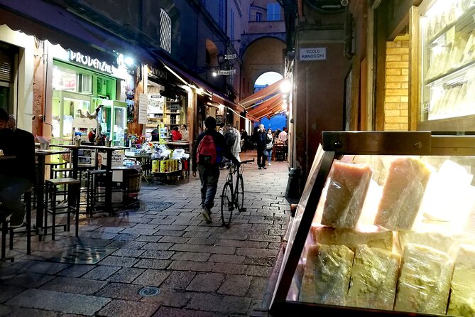 Bologna Highlights Tour - Discover Mortadellas History