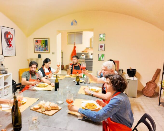 Bologna: Pasta Tagliatelle Ragu Cooking Class With Spritz - What to Expect