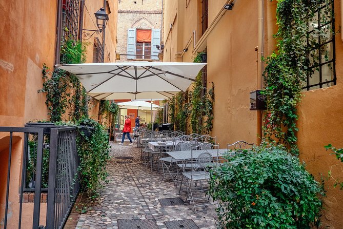 Bologna Private City Kickstart Tour - Highlights of the Tour