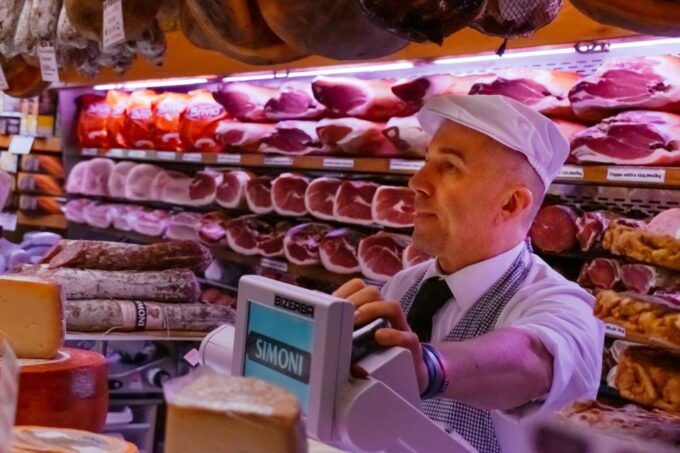 Bologna: Private Food Walking Tour With Tastings - Guide Expertise