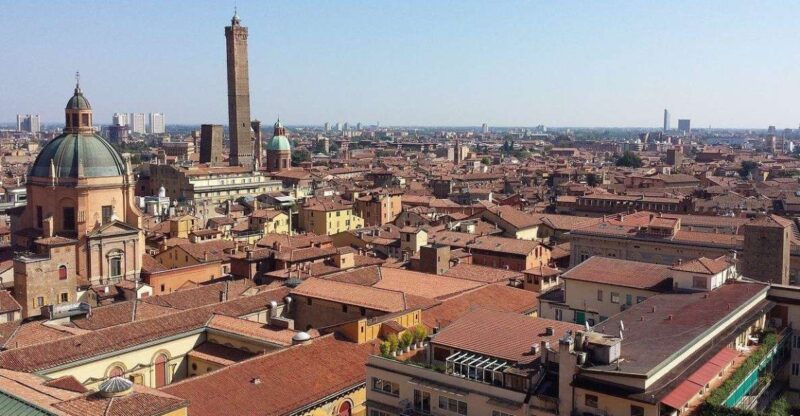 Bologna Private Walk Tour - Highlights and Attractions