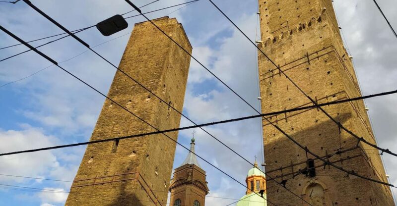Bologna Private Walking Guided Tour With Licenced Guide - Itinerary Details