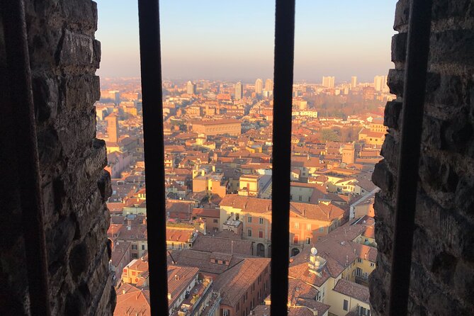 Bologna Private Walking Tour - Quadrilatero Old Market Exploration