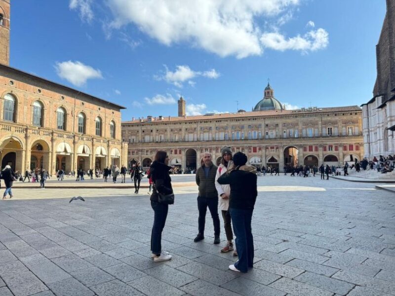 Bologna: Small-Group Tour With the Historic Archiginnasio - A Taste of Quadrilatero Market