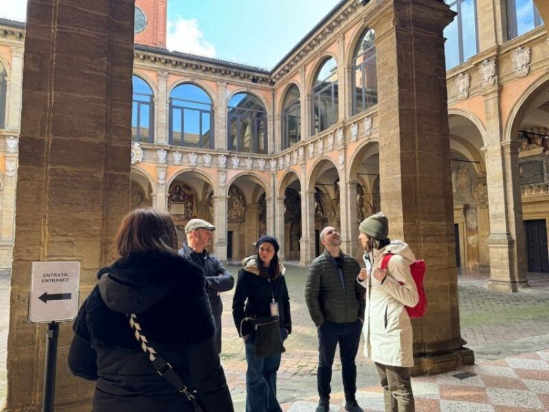 Bologna: Small-Group Tour With the Historic Archiginnasio - The Iconic Due Torri