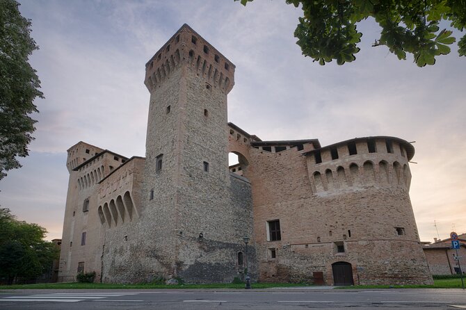 Bologna Surroundings Photo Tour: Rolling Hills and Badlands - Operational Details