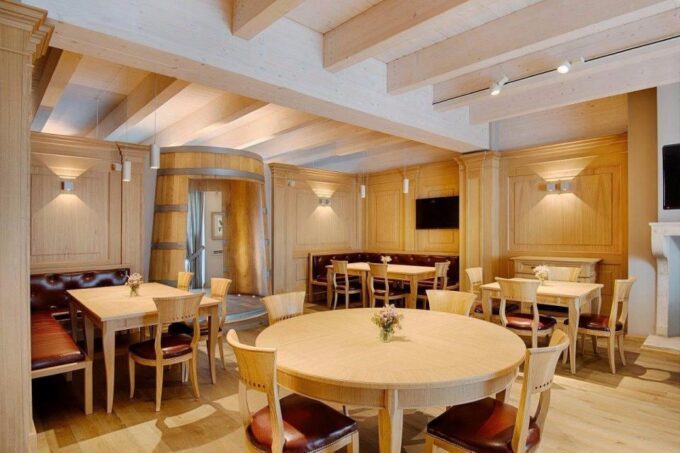 Bologna Vineyard Vista: a Journey Through Emilian Wines - Local Culinary Delights