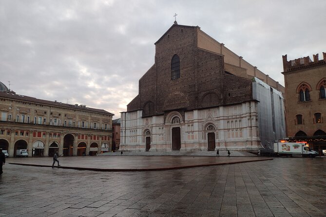 Bolognas Ancient and Recent History: A Self-Guided Audio Tour - Uncovering Bolognas Rich Cultural Heritage